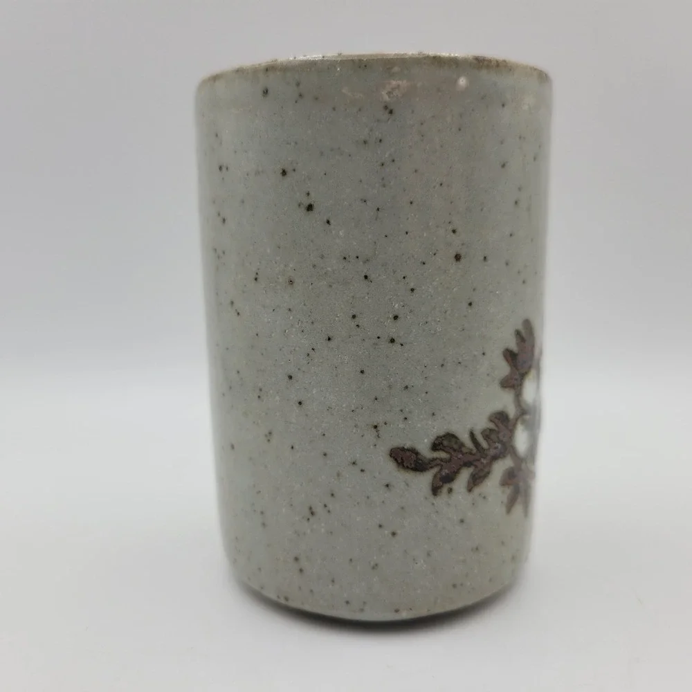 Vintage‎ Studio Pottery Floral Stoneware Cup Grey Brown Speckled 3.5 inches